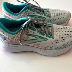 Perfect,Like NEW, used only 1 time, Brooks Women's Running Shoes - Gray and Teal